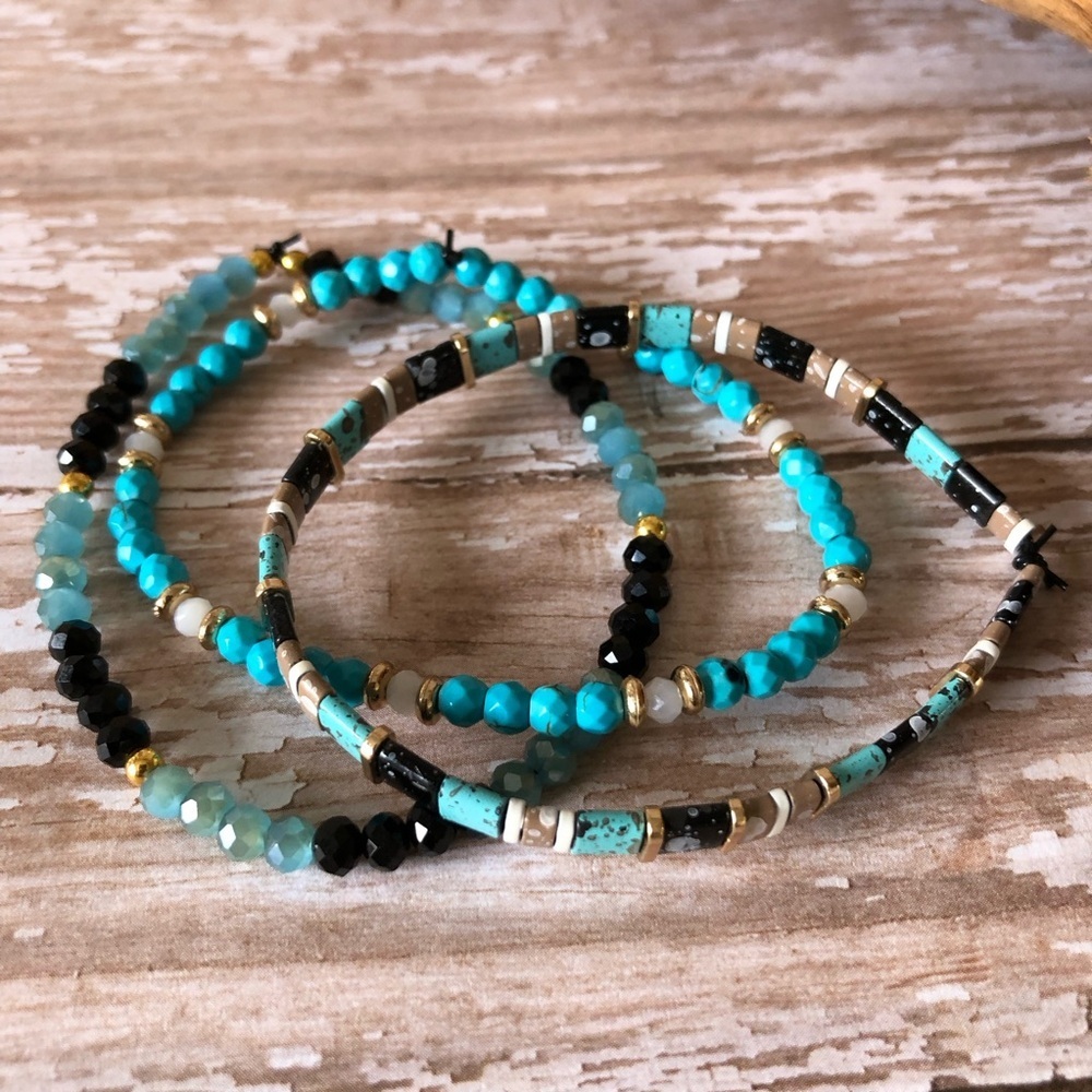 Hand Crafted Turquoise blue and Black Beaded Stretchy Bracelets set of 3 - Picture 4 of 7